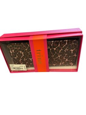 Trina Turk Leopard Print Phone Case - Brown and Black